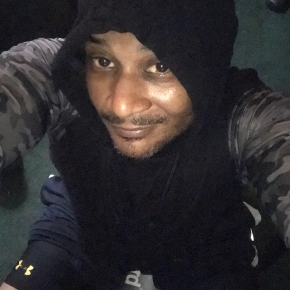 Meet your Posher, Shawn - Picture 3 of 5